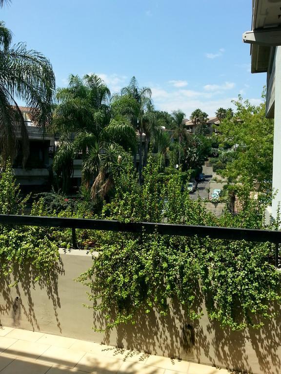 Porto Ulisse Panzió Catania Kültér fotó