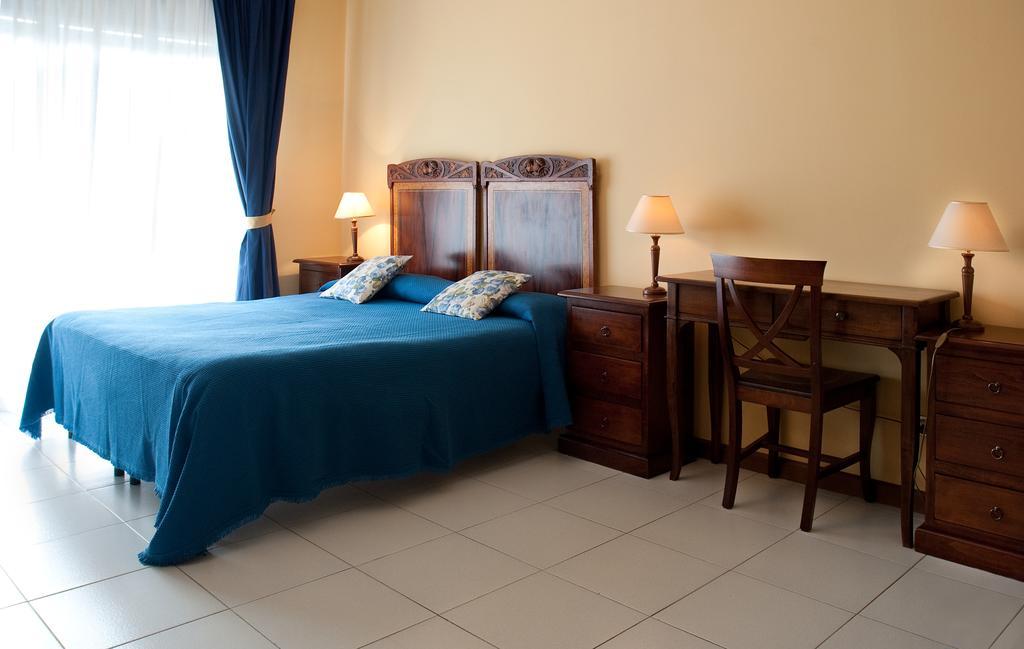 Porto Ulisse Panzió Catania Kültér fotó