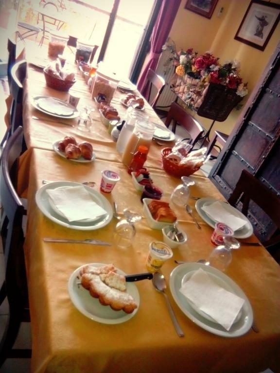 Porto Ulisse Panzió Catania Kültér fotó