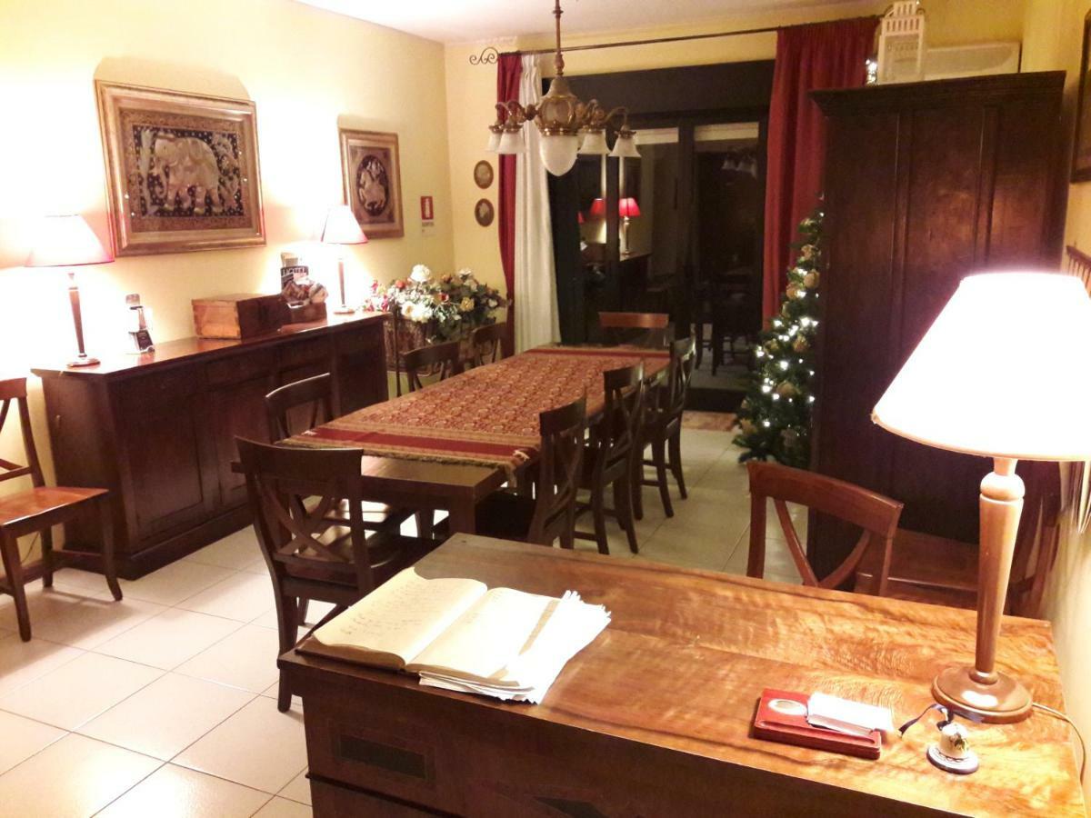 Porto Ulisse Panzió Catania Kültér fotó