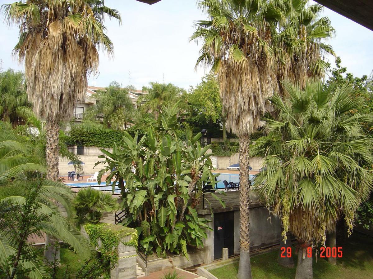 Porto Ulisse Panzió Catania Kültér fotó