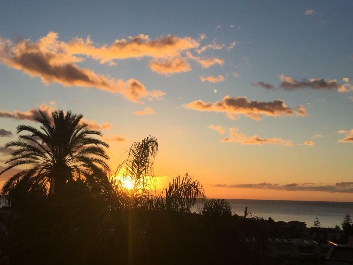 Porto Ulisse Panzió Catania Kültér fotó